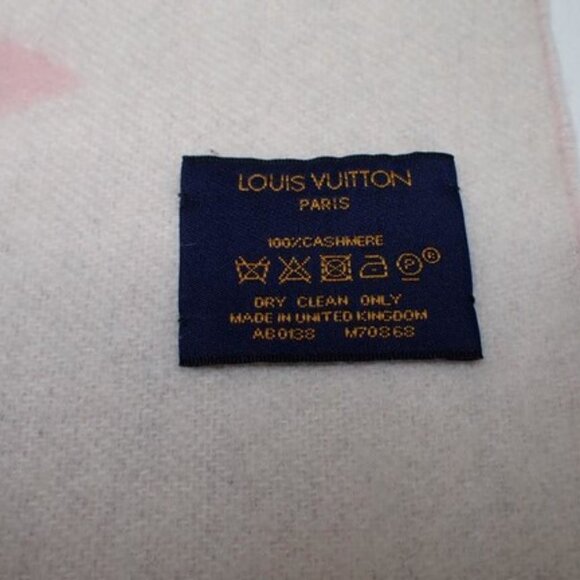 Louis Vuitton Reykjavik Scarf - Picture 4 of 4